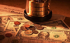 美元“高台跳水”、金价突破1765